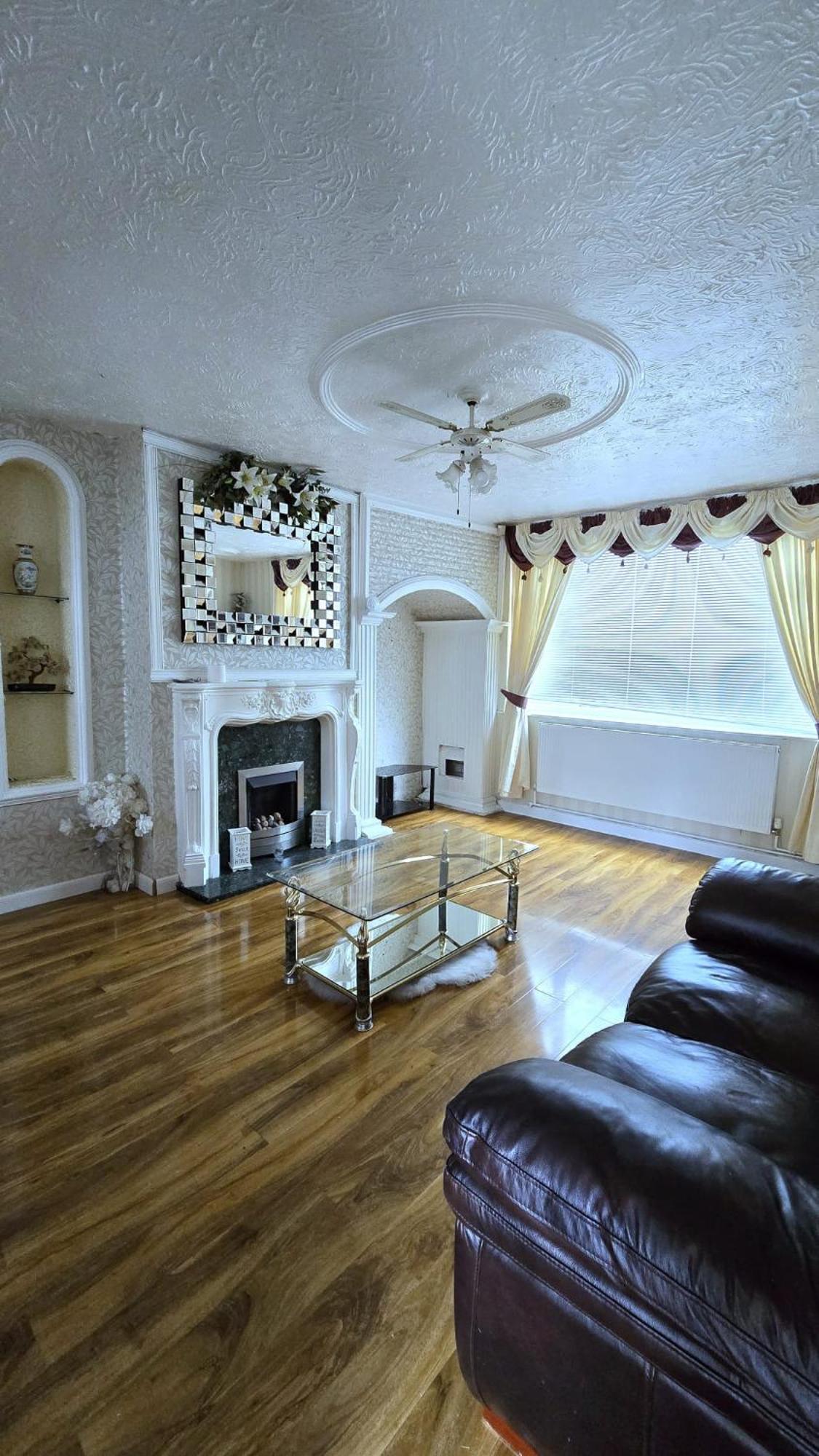 Ritchie Guest House Wigan Bagian luar foto