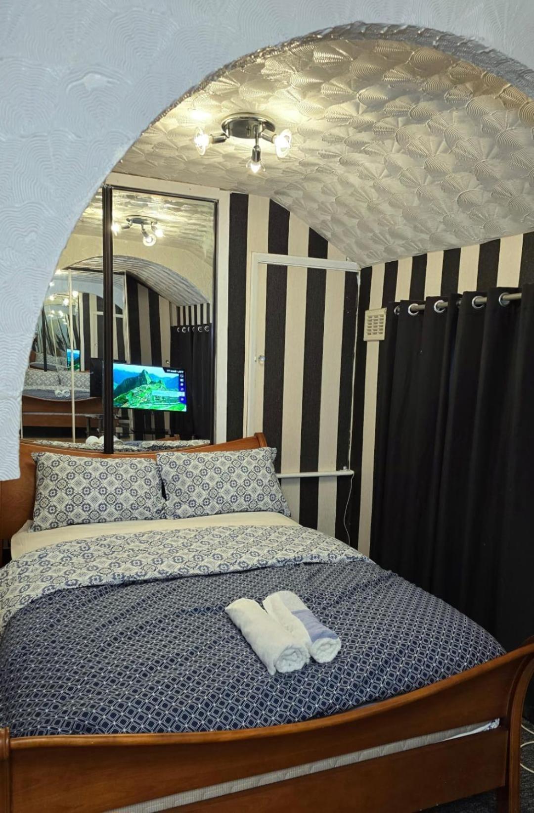 Ritchie Guest House Wigan Bagian luar foto