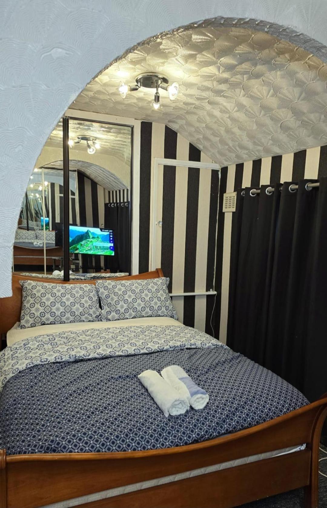 Ritchie Guest House Wigan Bagian luar foto