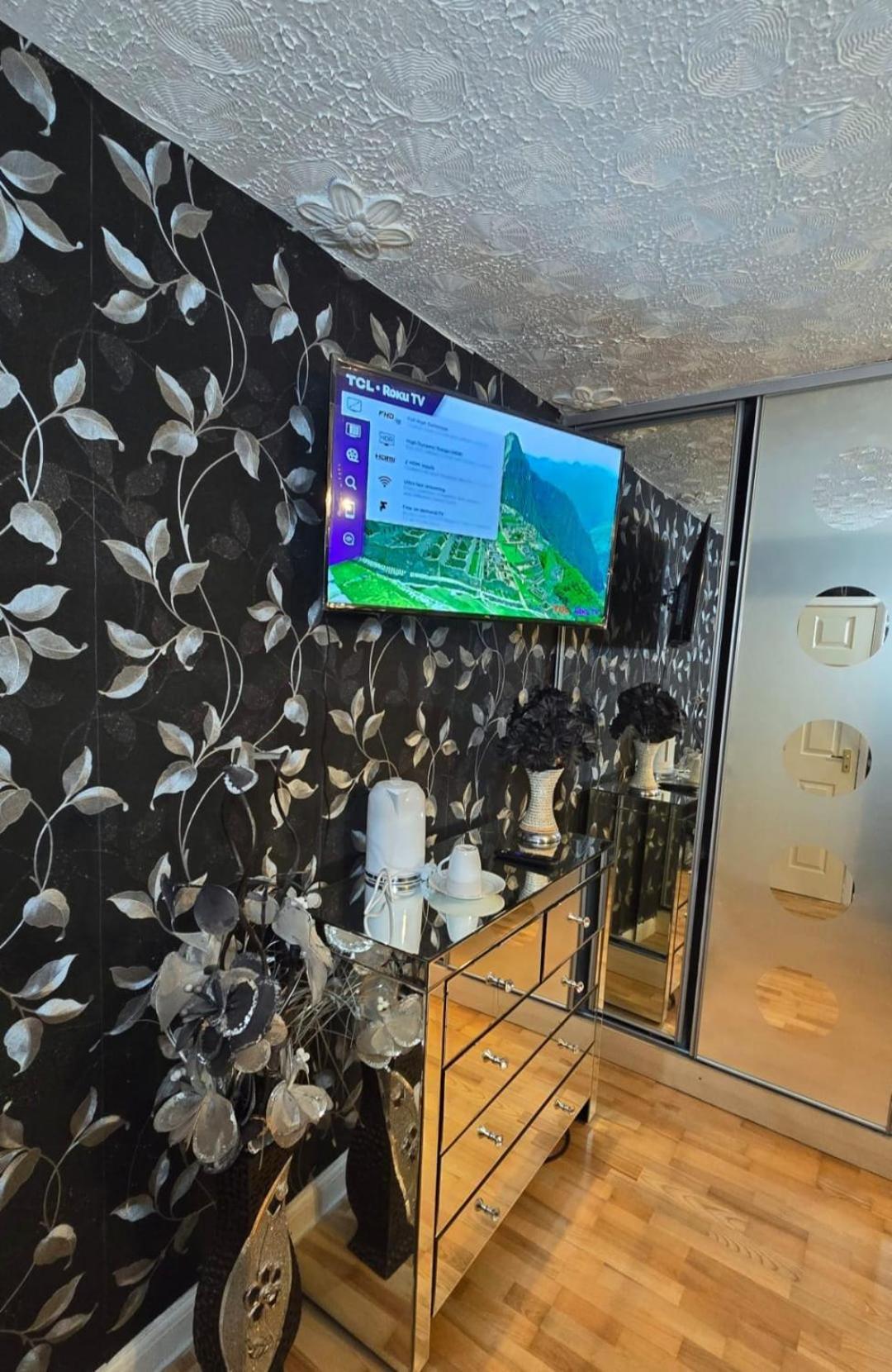 Ritchie Guest House Wigan Bagian luar foto
